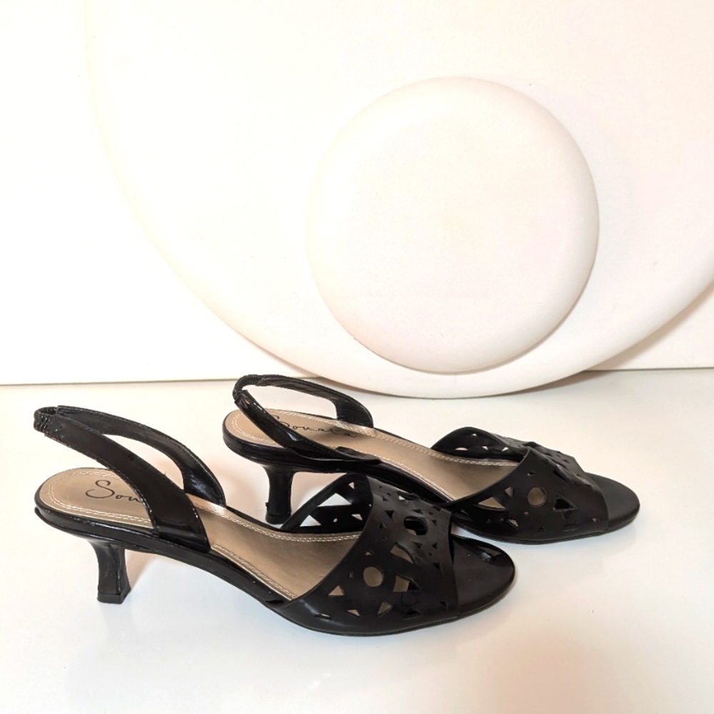 Kitten heel Sonata sandals, 7.5